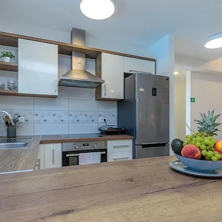 Modern In With Swimming Pool Villa
