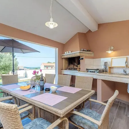 Modern In With Swimming Pool